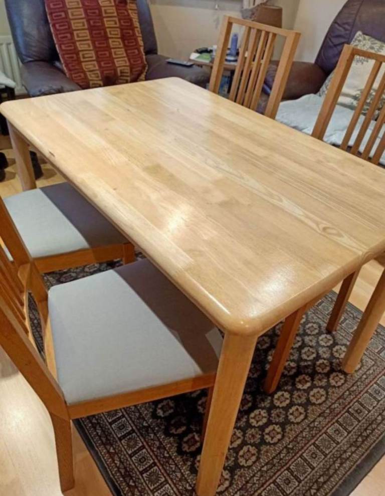Dinning table 4 chairs 