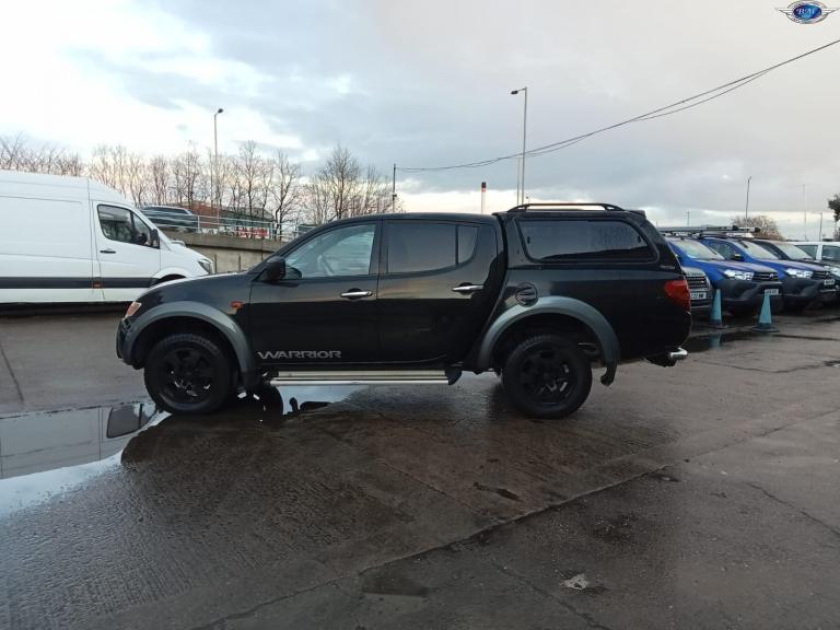 MITSUBISHI L200 2.5 DI-D Warrior Black Manual Diesel 2006