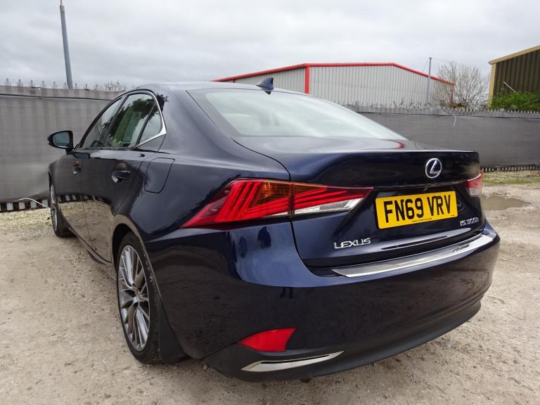 2019 69 REG LEXUS IS 300H HYBRID AUTO DAMAGED REPAIRABLE SALVAGE