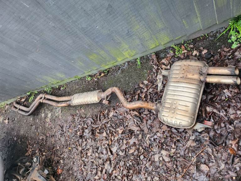 BMW E92 E93 325i N52 Exhaust