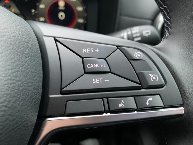 2025 Nissan Juke 1.0 DiG-T N-Connecta 5dr HATCHBACK PETROL Manual