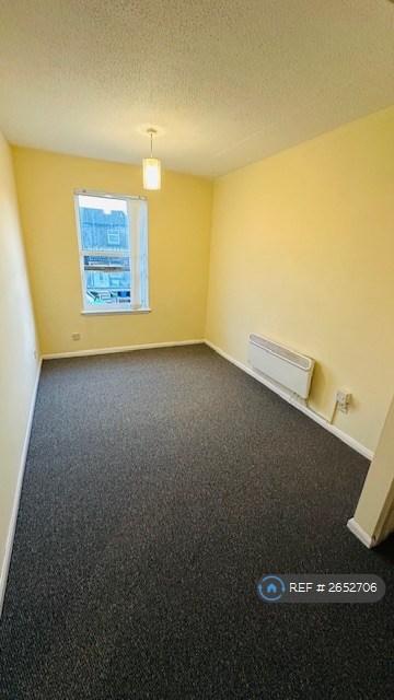 3 bedroom house in Thamley, Purfleet, RM19 (3 bed) (#2652706)