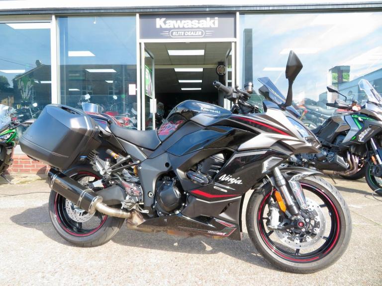 KAWASAKI NINJA 1100SX SE TOURER MASSIVE SPEC