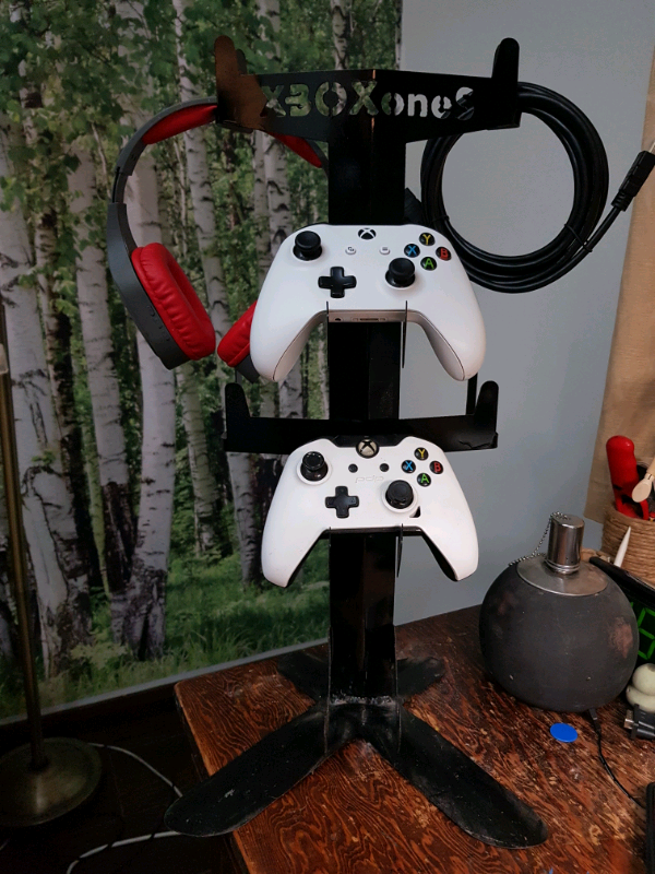 Handmade Xbox pads stand 