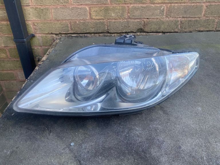 2009 -2014 Seat Exeo MK1 4 DOOR - P/S Passenger Headlight 2009