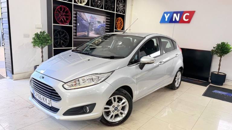 2016 Ford Fiesta 1.25 Zetec Euro 6 5dr Hatchback Petrol Manual