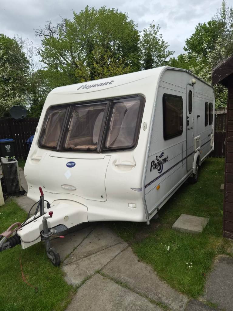 2004 Bailey pageant 4 berth fixed bed caravan 