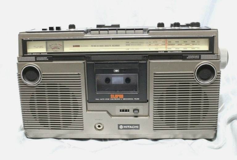 Vintage 70s hitachi boombox stereo FM/AM cassette deck 