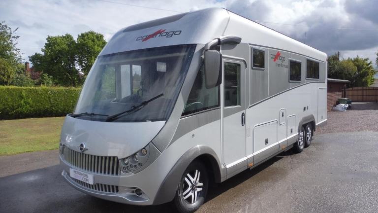 Carthago Liner-for-Two i53L tag-axle rear lounge hab air-con motorhome for sale