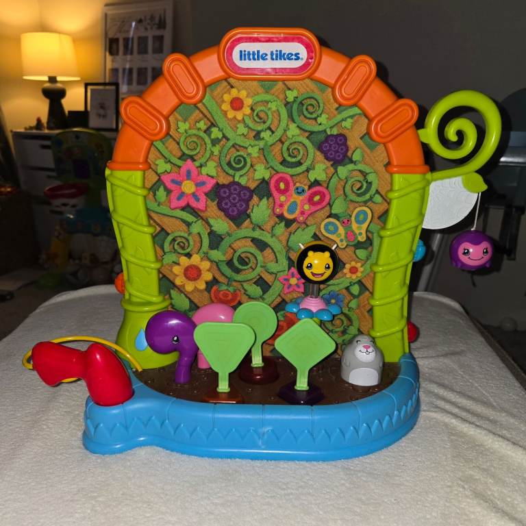 Vintage little tikes garden