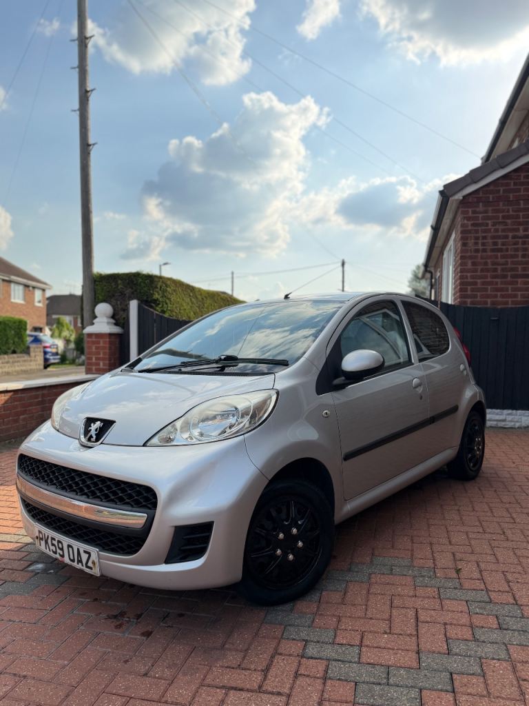 Peugeot, 107, 2010, Manual, 5 doors HPI CLEAR service history parking sensors!