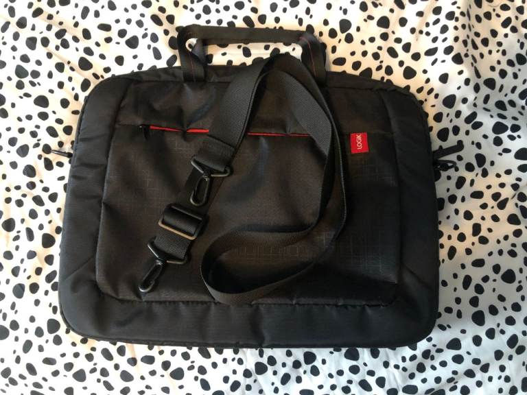 LOGIC PADDED LAPTOP CARYING BAG WITH SHOULDER STRAP