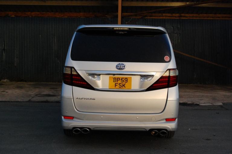 TOYOTA ALPHARD 240X Silver Auto Petrol 2009