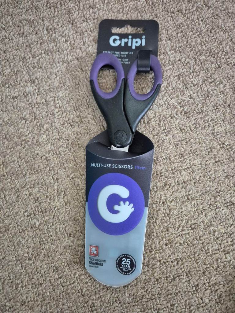 Gripi Multi-Use Scissors 15cm - brand new never used