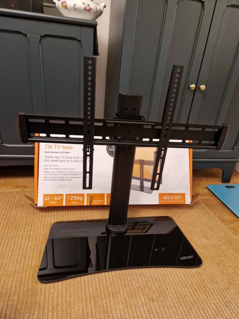 Sandstrom Tilt TV Stand Model No STSTAB19 for 32”- 60” Max Weight 25 KG