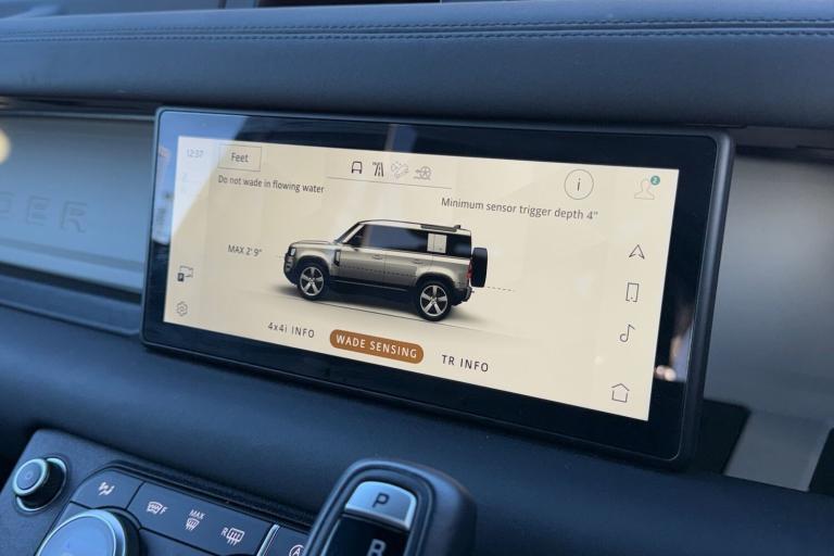 2024 Land Rover Defender 110 3.0 D300 X-Dynamic SE 5dr SUV DIESEL Automatic