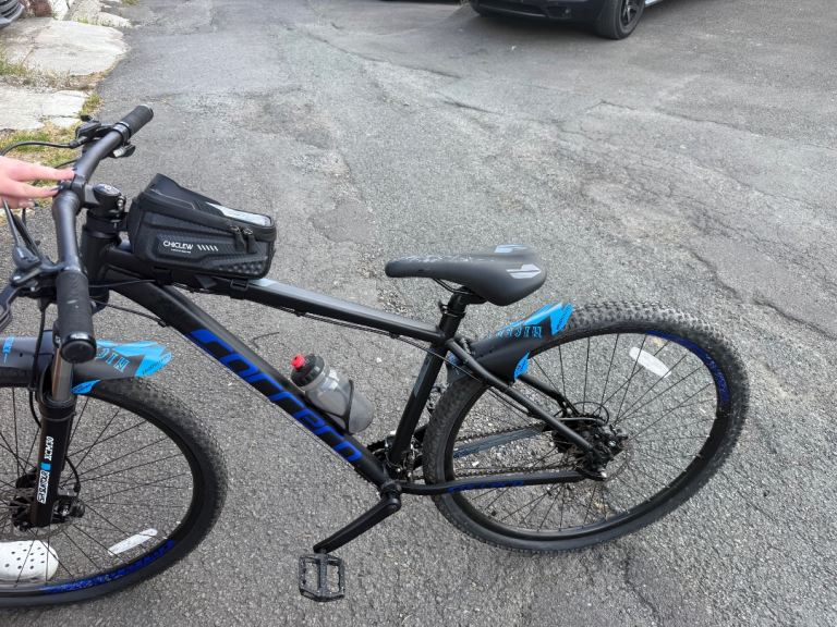 Carrera hellcat Mountain Bike – Black and Blue, 18" Frame