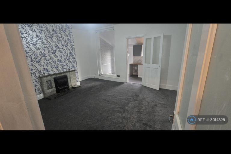 2 bedroom house in Maudsley St, Bury, BL9 (2 bed) (#3014326)