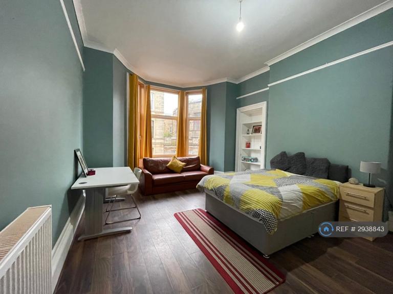 3 bedroom flat in Bentinck St, Glasgow, G3 (3 bed) (#2938843)