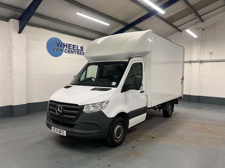 image for 2021 Mercedes-Benz Sprinter 3.5t Progressive Chassis Cab CHASSIS CAB DIESEL Manual