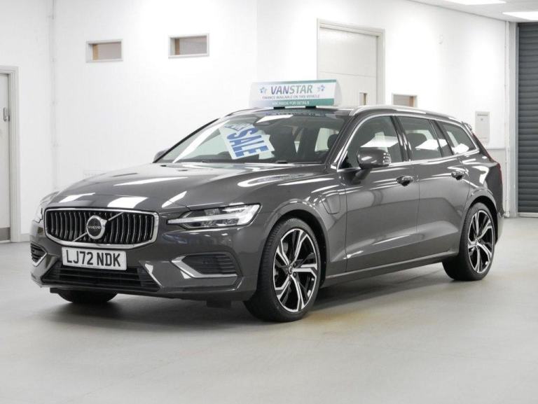 72 VOLVO V60 2.0 T6 350 BHP PHEV AWD PLUS DARK ESTATE