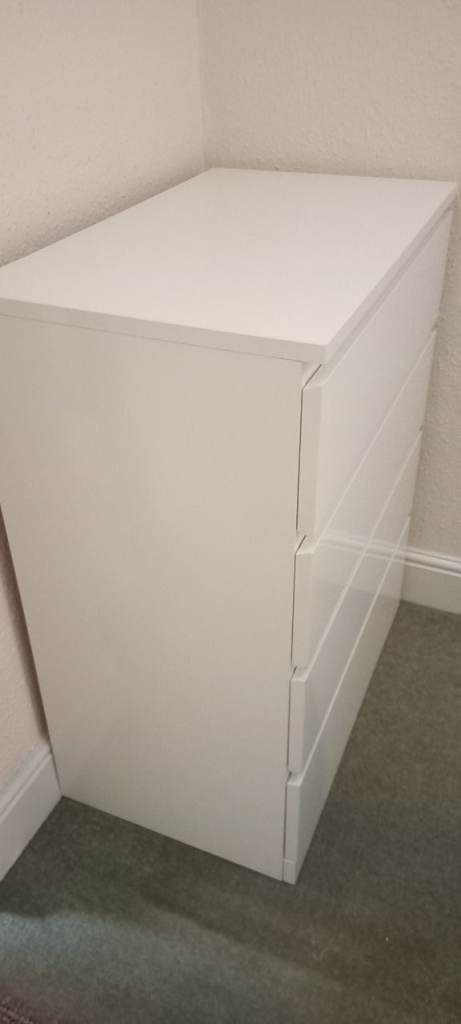 IKEA Malm glossy white, 4 drawers, good as new £35