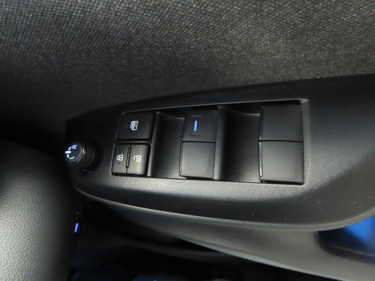 2022 Toyota Yaris Cross 1.5 Hybrid Design 5dr CVT Estate Hybrid Automatic