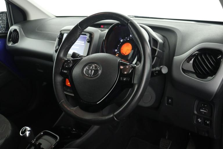 2020 Toyota AYGO 1.0 VVT-i X-Clusiv 5dr x-shift HATCHBACK PETROL Automatic