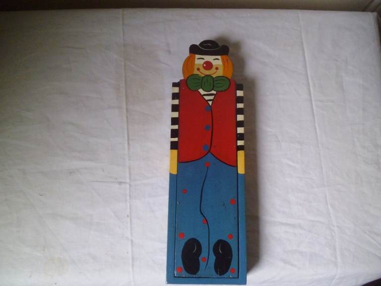VINTAGE CLOWN WOODEN PENCIL CASE