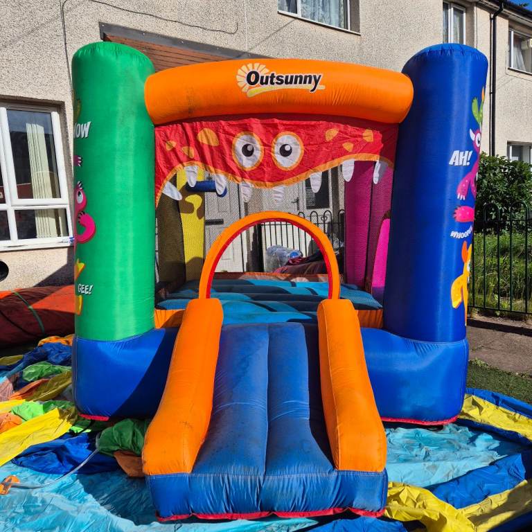 *10FT X 8FT* 2 IN 1 COMBO BOUNCY CASTLE + DELIVERY AVAILABLE. 