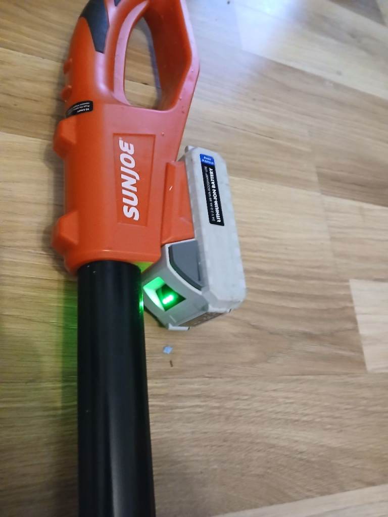 SUNJOE Cordless chainsaw