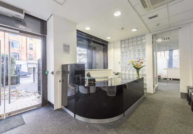 *Victoria* Private Serviced Offices: Units from 4 to 50 desks for rent SW1