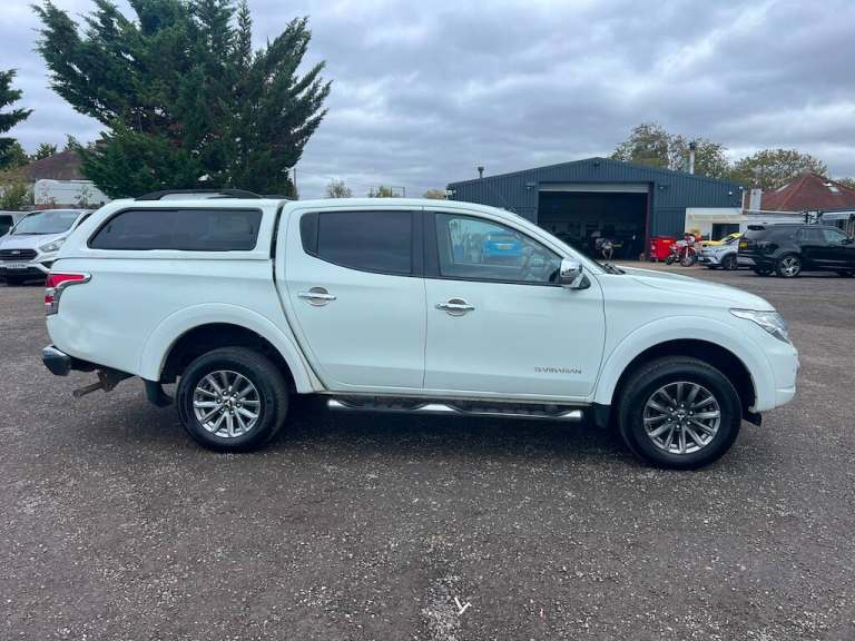 2016 Mitsubishi L200 Double Cab DI-D 178 Barbarian 4WD Auto PICK UP DIESEL Automatic