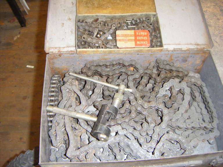 Motorcycle Chains, Links, and splitting tool, (Classics)