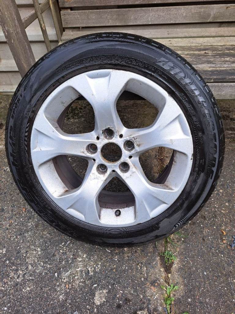 BMW X1 2010 Tyre on rim Bridgestone Dueler HP Sport 225/50/R17 94V 6.5mm tread spare or fit.