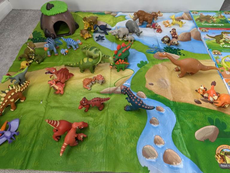 REDUCED-DeAgostini Prehistoric Dinosaur toys and books. S2 Bundle Joblot