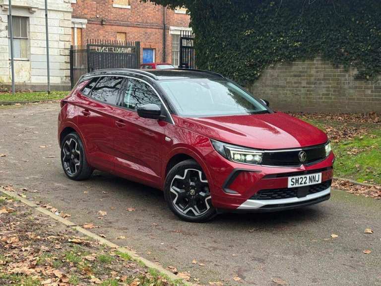 NEW MOT 19th FEB AND SERVICE. Vauxhall,GRANDLAND,Hatchback,2022,Manual,1199 (cc), 5 doors