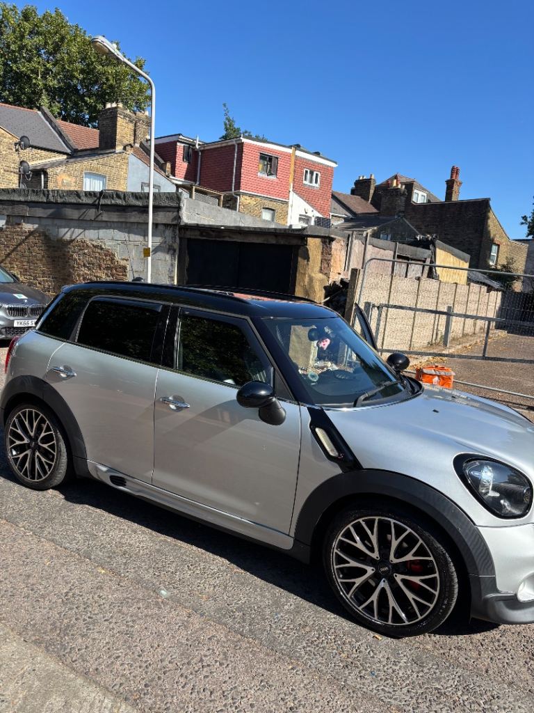 Silver mini countryman 
