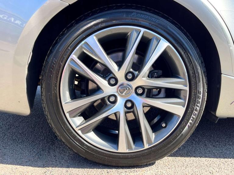 2018 Lexus IS 300h Advance 4dr CVT Auto SALOON PETROL/ELECTRIC Automatic