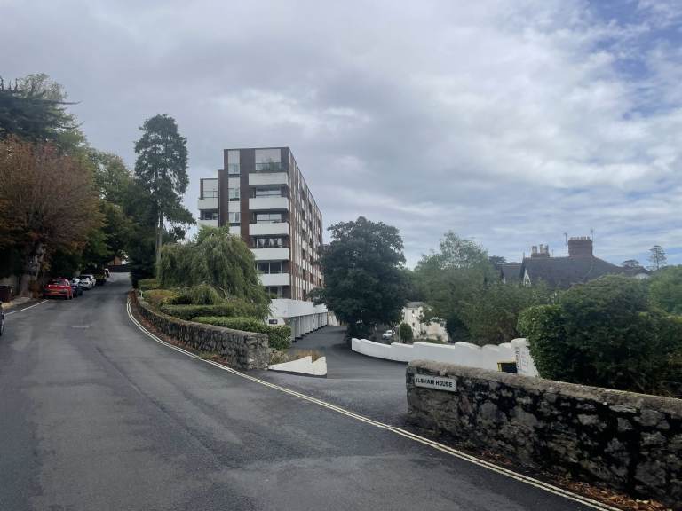 TWO BEDROOM APARTMENT, WELLSWOOD, TORQUAY, DEVON