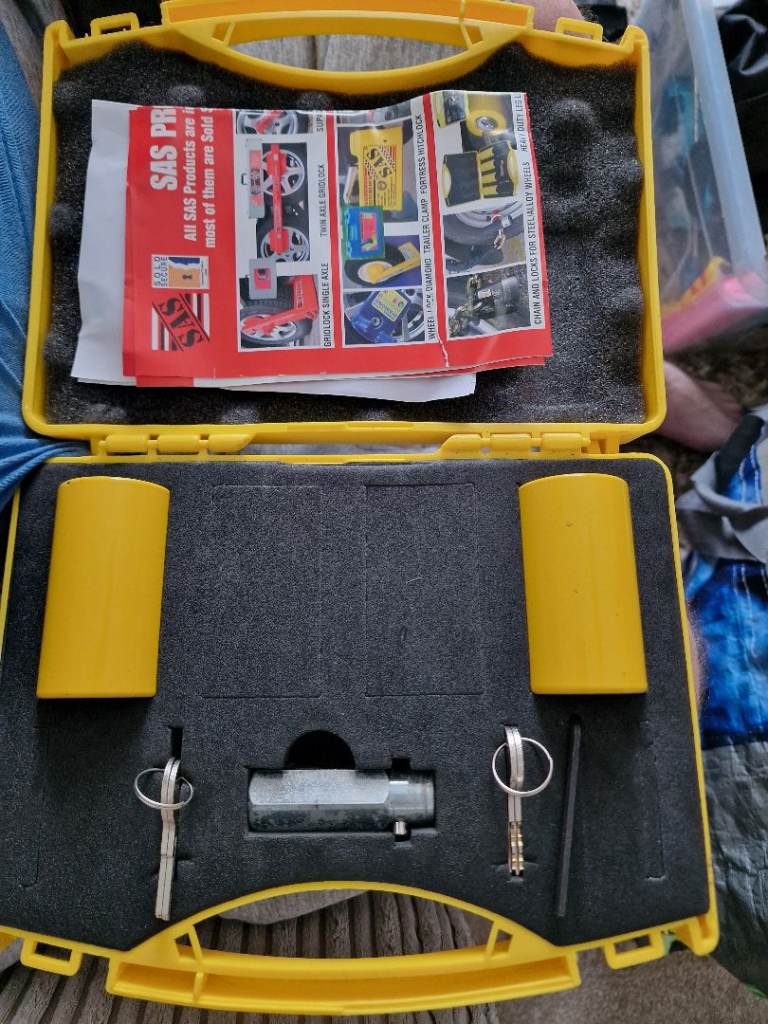 Sas caravan leg locks