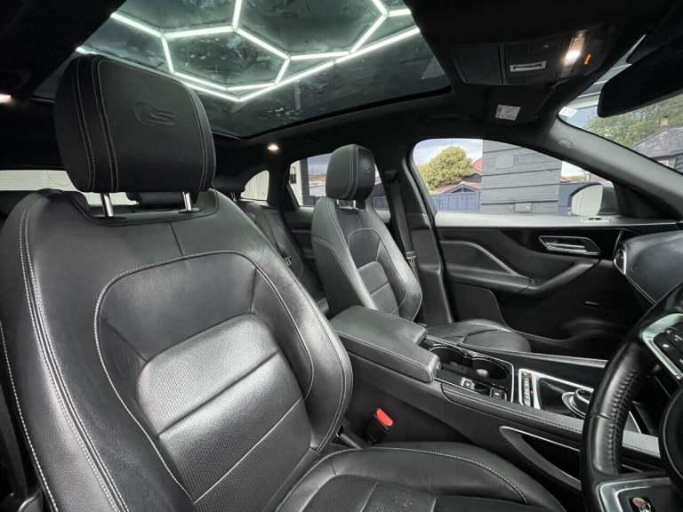 2016 Jaguar F-Pace 3.0d V6 S 5dr Auto AWD ESTATE DIESEL Automatic