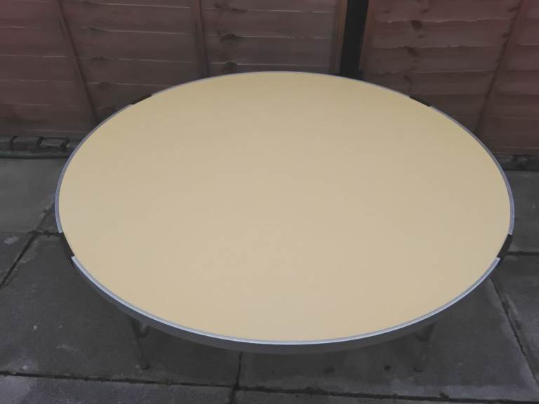 Go Pak folding table