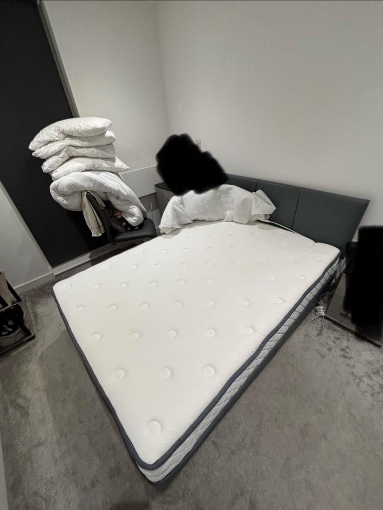 Double Mattress - Sierenmind, As Good As New