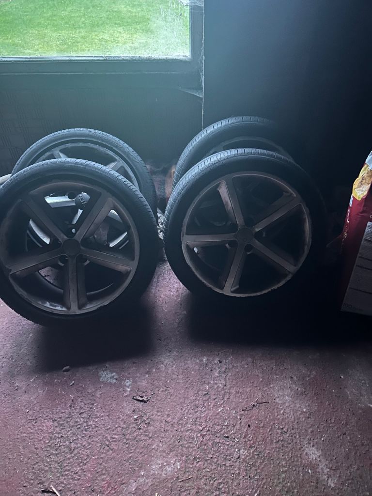 Audi A5 alloys and tyres