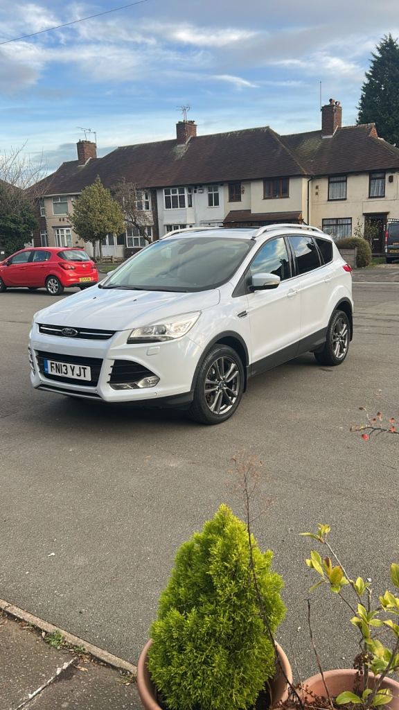 Ford, KUGA, Hatchback, 2013, Manual, 1997 (cc), 5 doors