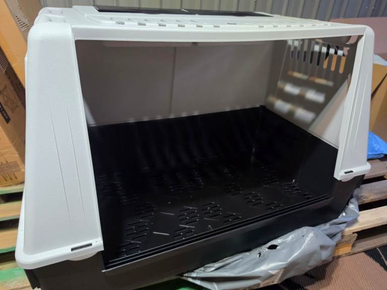 Ferplast Atlas Car 100 Dog Travel Crate / Car Carrier - Brand New & Complete