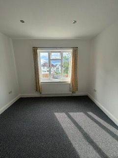 Large Double room to rent Thornton Heath-ALL BILLS included