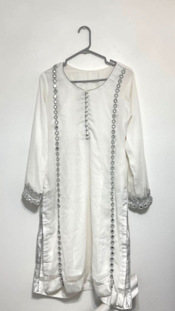 Pakistani white Shalwar Kameez 2 piece suit – Good Condition