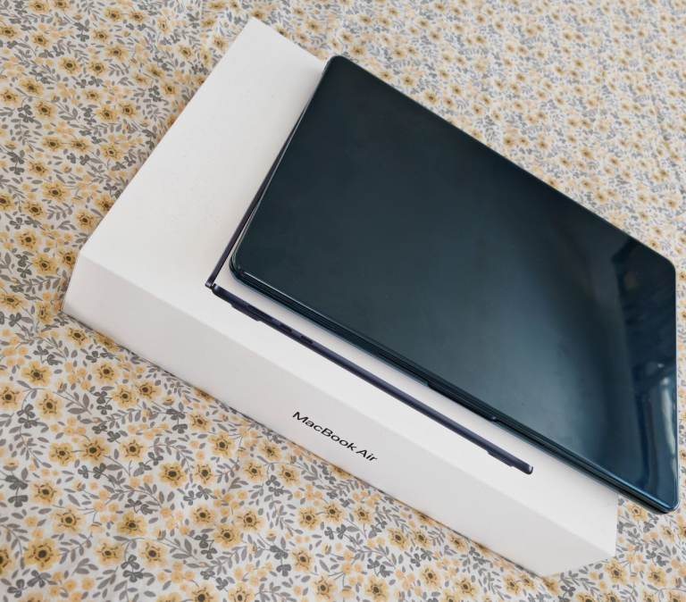 Macbook M4 Air 16GB/256GB